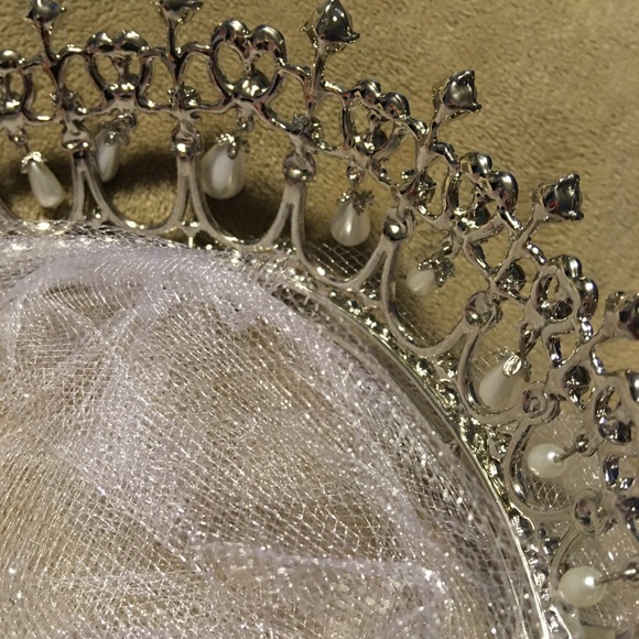 New Royal Tiara fit for a Princess - Picture 8 of 9